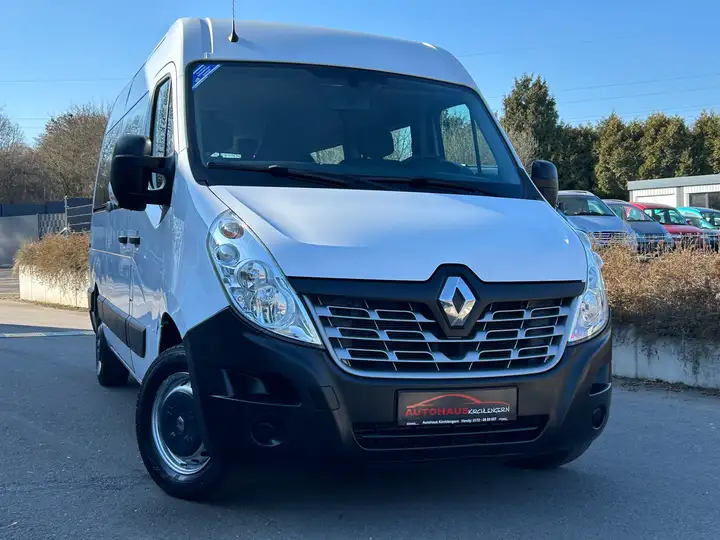 Gebrauchter Renault Master 2.2 CDI in Weiß